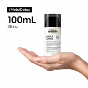 L`Oreal Professionnel Metal Detox заштитна крема без одмивање која го контролира frizz-от и спречува кршење и промена на бојата 100мл
